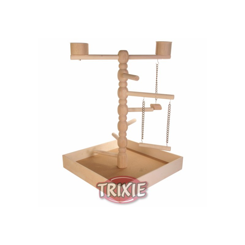 Parque de juegos con comederos